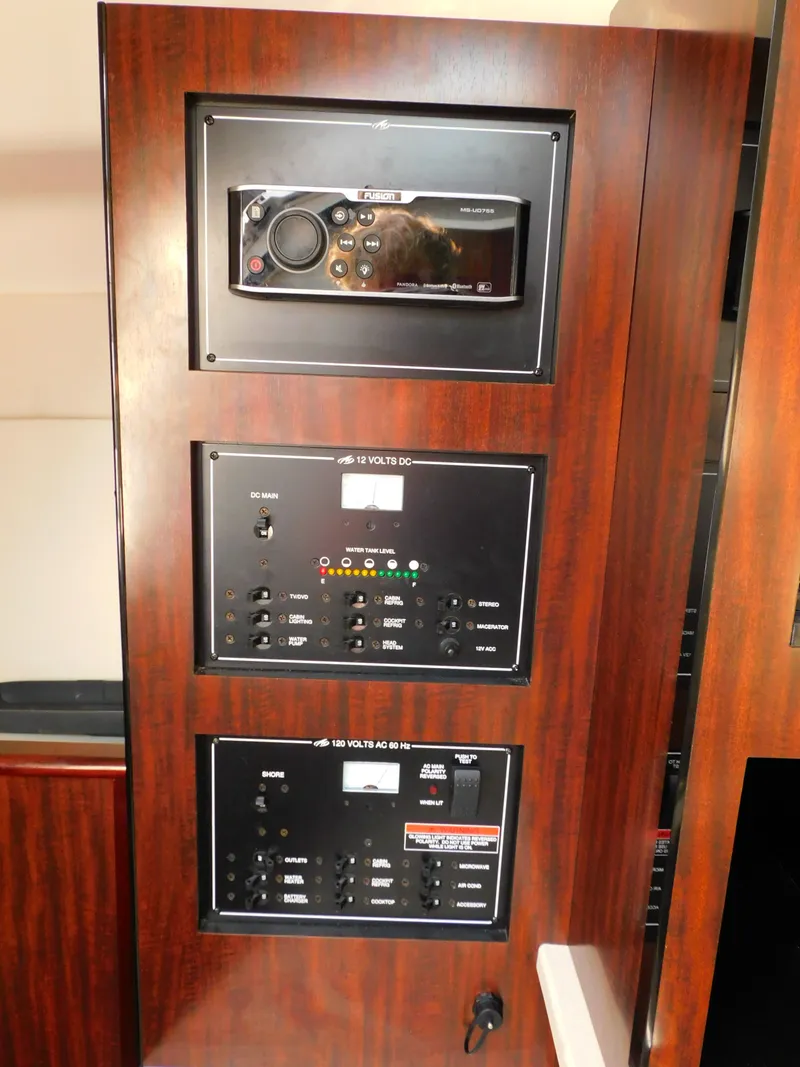 Slide: The Image of Control panel of 2019 Monterey SPORT YACHT 295. - 35