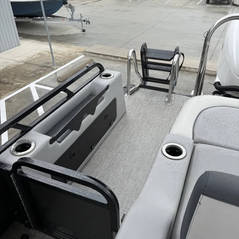 Slide: The Image of 2025 Avalon Catalina boat with versatile rear bench and ladder. - 18