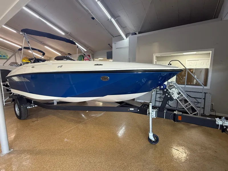 The Image of Bayliner E18LE 2026 - undefined