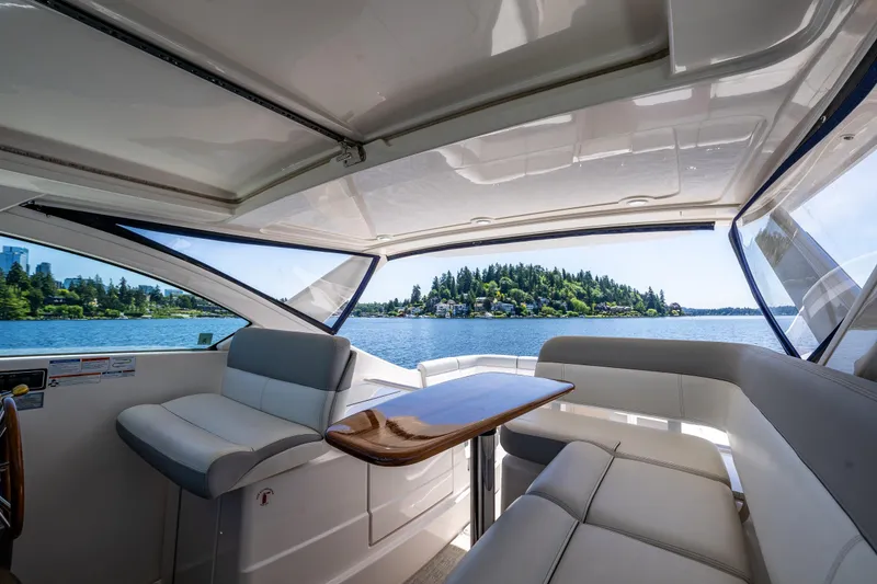 Slide: The Image of Interior view of 2018 Tiara Yachts 31 - 15