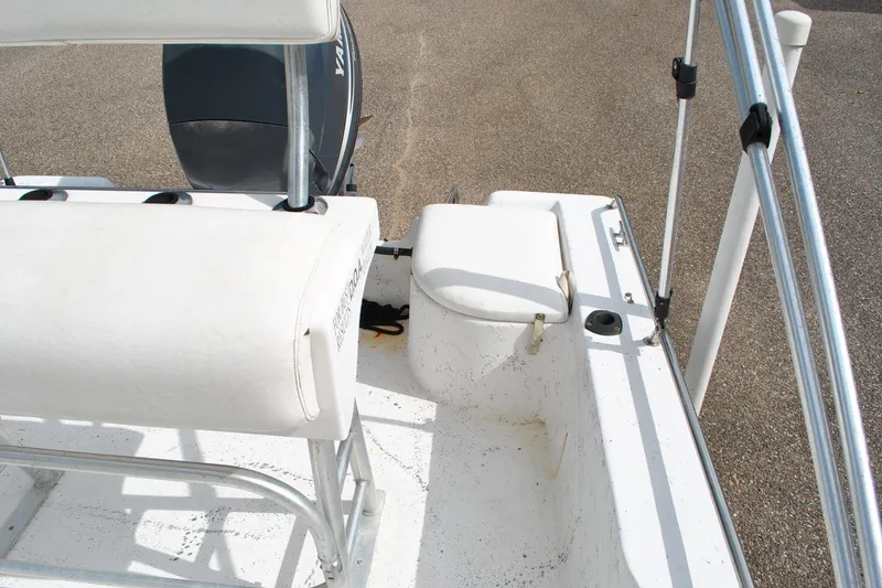 Slide: The Image of 2007 Blue Wave 180 V-Bay boat interior with seating and railing details. - 19