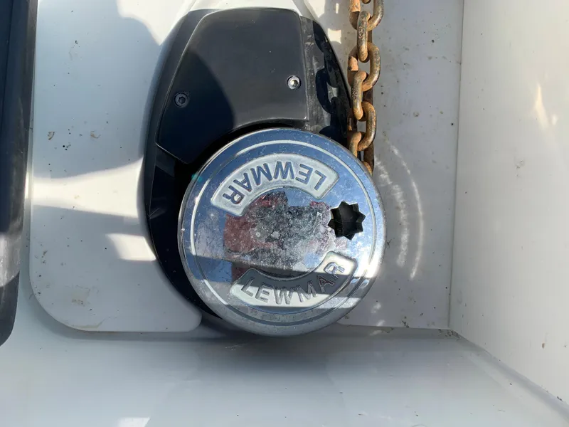 Slide: The Image of Windlass on 2005 Formula 34 Performance Cruiser with Lewmar branding and chain. - 43