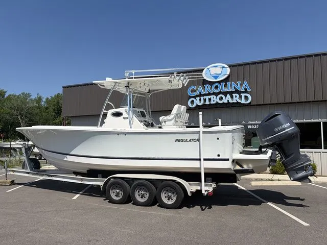 The Image of 2011 Regulator 28 Forward Seating boat at Carolina Outboard. - 1