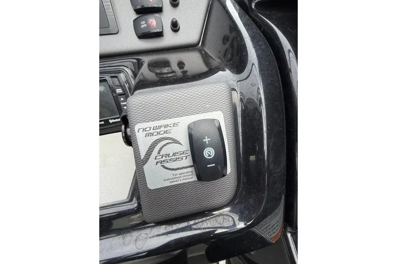 Slide: The Image of 2019 Yamaha AR210 boat dashboard with No Wake Mode and Cruise Assist controls. - 24