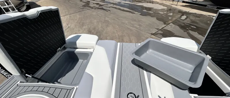 Slide: The Image of MasterCraft XT22 2026 - 51