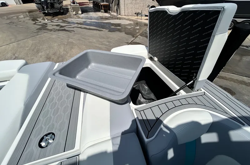 Slide: The Image of MasterCraft XT22 2026 - 52