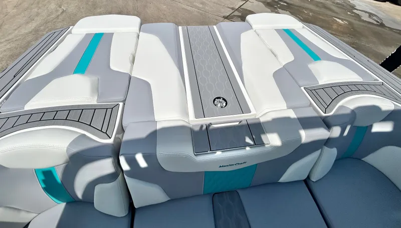 Slide: The Image of MasterCraft XT22 2026 - 53