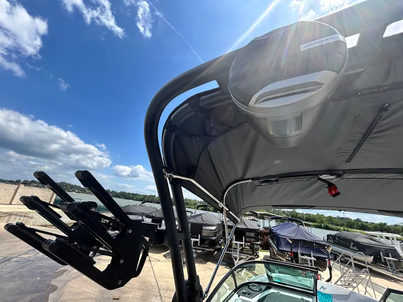 Slide: The Image of MasterCraft XT22 2026 - 57