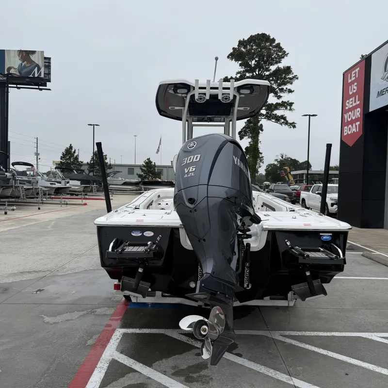 Slide: The Image of 2026 Tidewater 2500 Carolina Bay with Yamaha 300 V6 engine. - 9