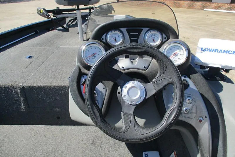 Slide: The Image of Steering console of 2017 Tracker Pro Team 175 TXW boat with gauges and Lowrance device. - 6