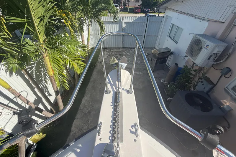 Slide: The Image of Bow view of 1996 Grady-White Sailfish 272 with anchor and railing. - 96