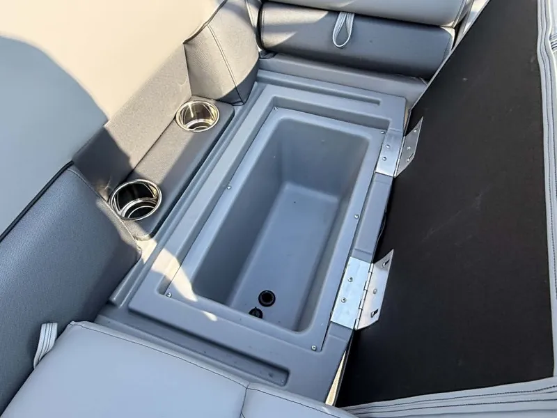 Slide: The Image of Interior of 2026 Bentley Pontoons Legacy 223 Navigator with cup holders. - 17