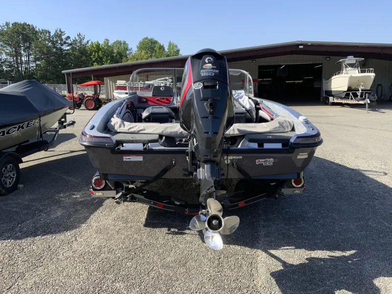 Slide: The Image of 2018 Ranger 1850MS Reata boat with outboard motor. - 10