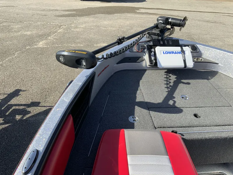 Slide: The Image of 2018 Ranger 1850MS Reata boat with Lowrance fish finder. - 13