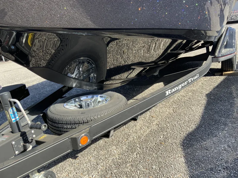 Slide: The Image of 2018 Ranger 1850MS Reata boat on trailer, close-up view. - 7