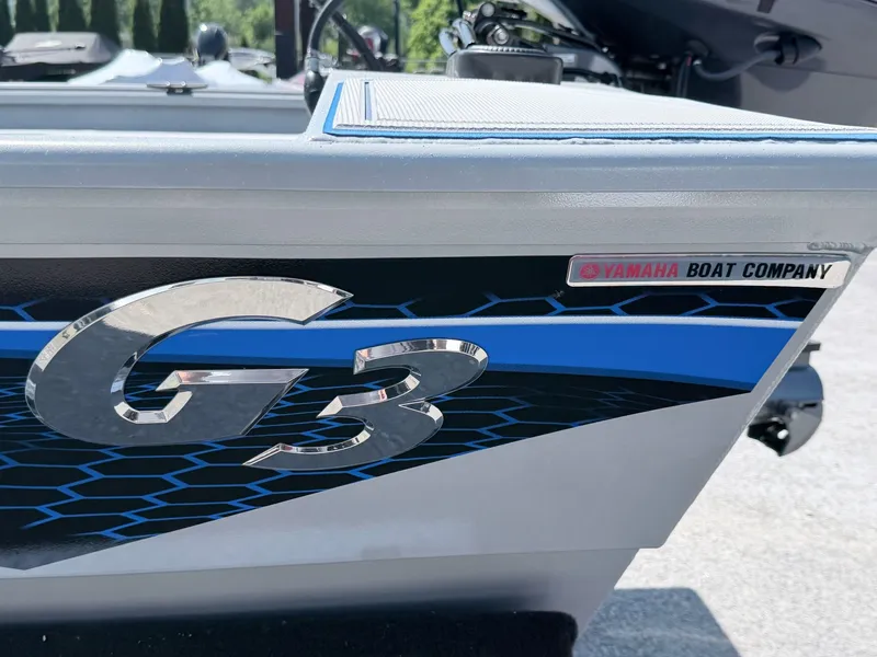 Slide: The Image of G3 Gator Tough 20CCJ DLX boat by Yamaha, year 2026. - 11