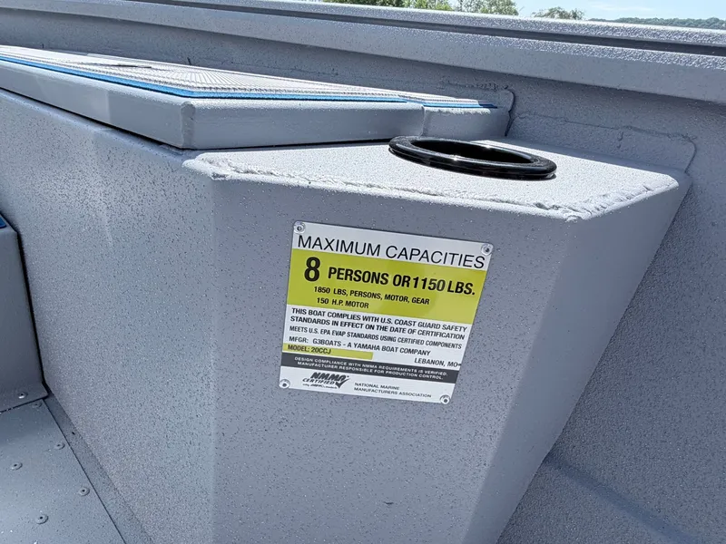 Slide: The Image of G3 Gator Tough 20CCJ DLX boat capacity label, 8 persons or 1150 lbs. - 19