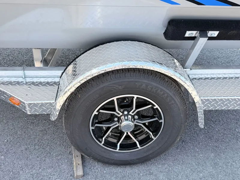 Slide: The Image of 2026 G3 Gator Tough 20CCJ DLX trailer with diamond plate fender. - 31