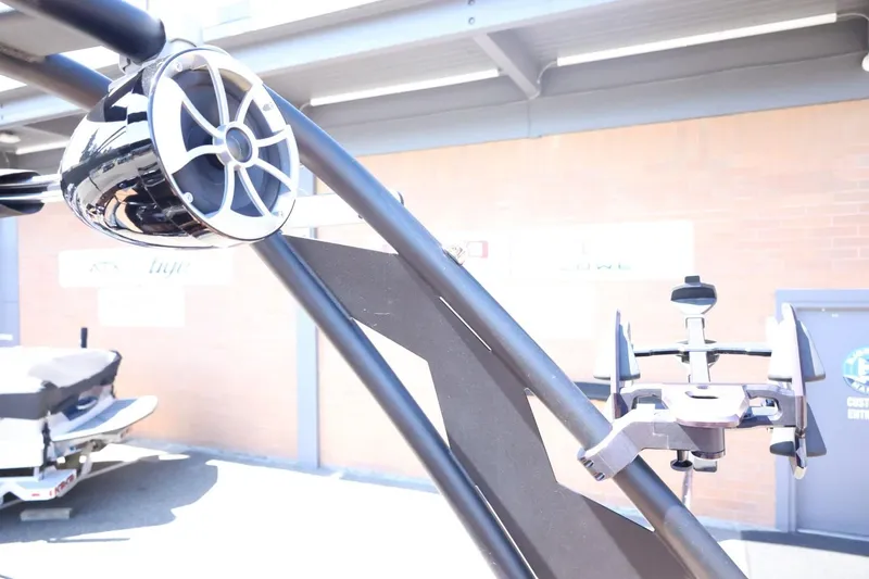 Slide: The Image of ATX Surf Boats 22 Type-S 2021 with mounted speaker and drone holder. - 36