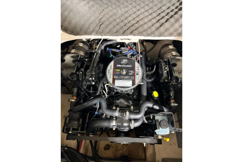 Slide: The Image of Engine of 2014 Starcraft 2000 IO Limited boat, featuring MerCruiser 4.3L V6. - 27