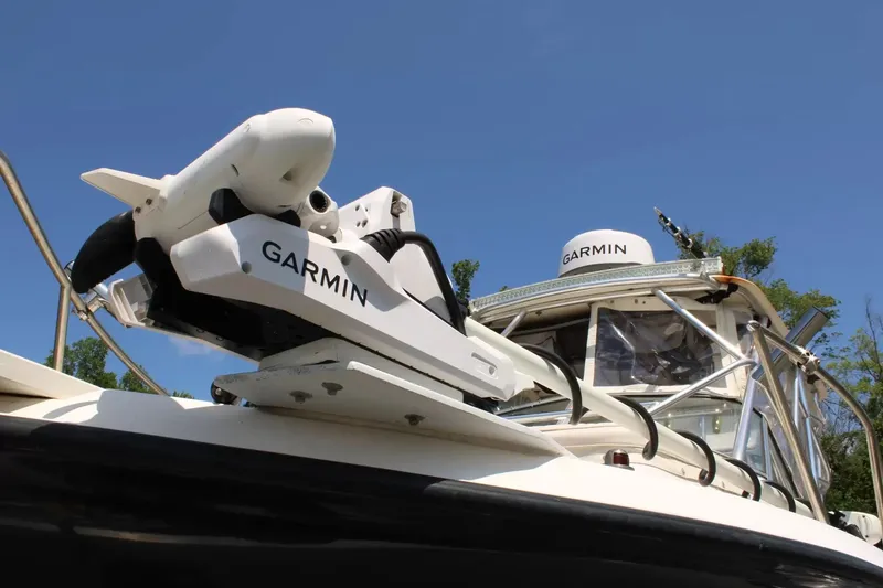 Slide: The Image of Sea Pro 235WA 2002 with Garmin equipment, close-up view. - 6
