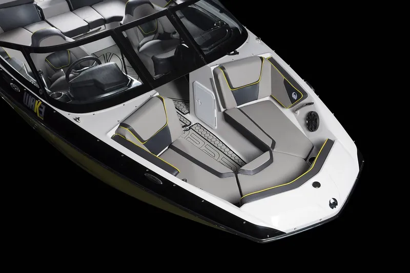 Slide: The Image of Interior view of 2019 Scarab 195 ID boat. - 14