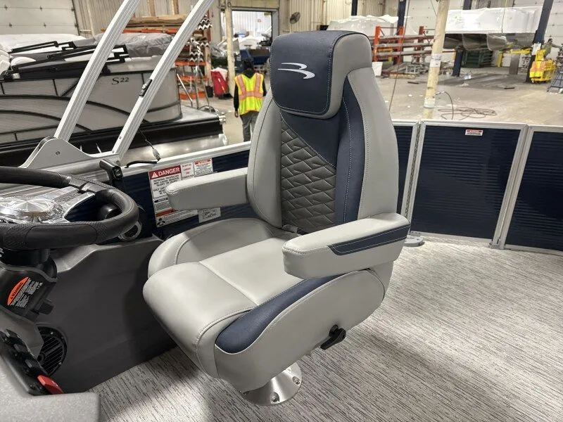 Slide: The Image of Luxurious seat in Bennington 20SL-SPS boat, model year 2025. - 6
