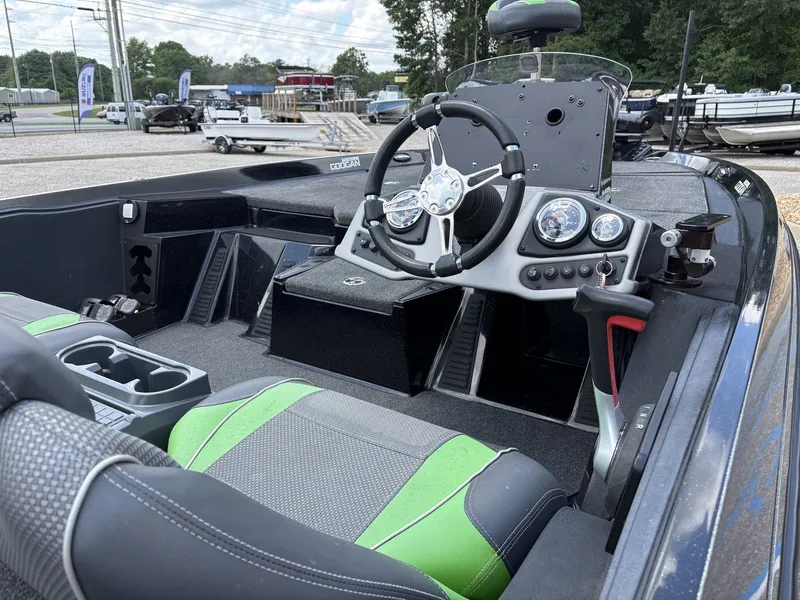 Slide: The Image of Interior view of a 2021 Ranger Z100 Series Z185 boat. - 9