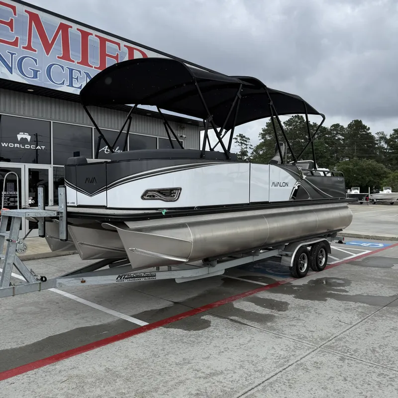 Slide: The Image of Avalon Catalina Versatile Rear Bench - 23' 2025 - 3