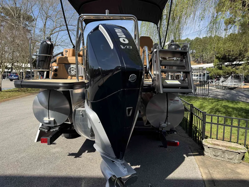 Slide: The Image of 2026 Harris Solstice 230 SLDH with powerful V8 engine. - 24