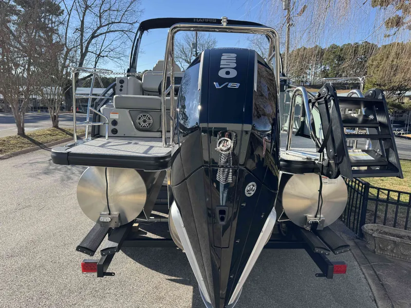 Slide: The Image of 2026 Harris Solstice 230 SLDH boat with 250 V8 engine, rear view. - 37