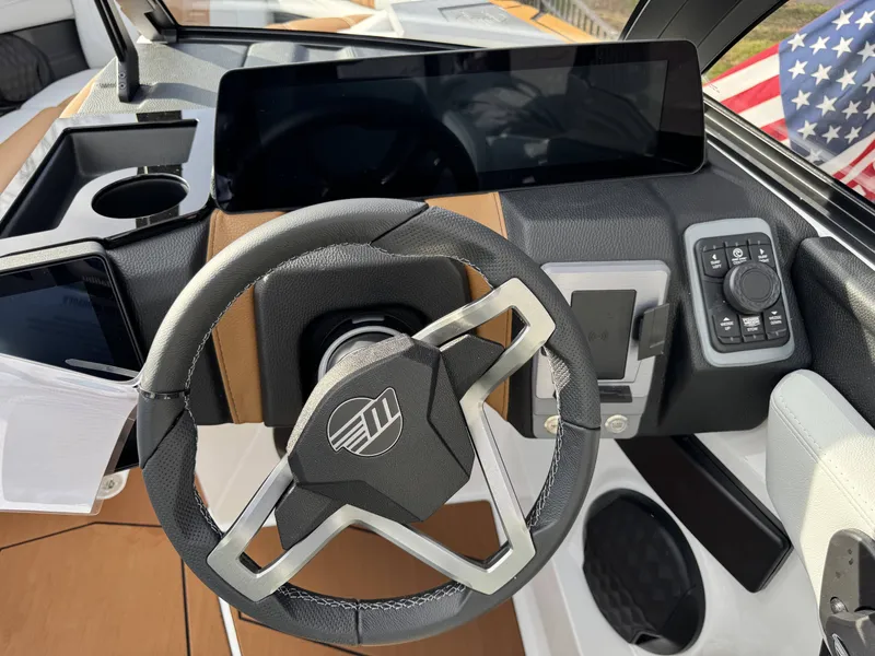 Slide: The Image of Interior view of 2026 Malibu Wakesetter 22 LSV cockpit. - 10