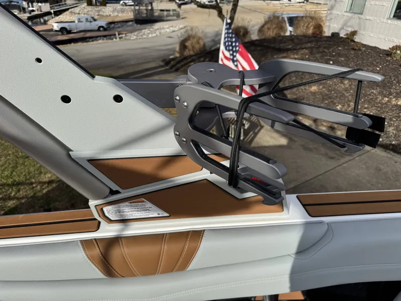 Slide: The Image of Malibu Wakesetter 22 LSV 2026 with wakeboard rack. - 19
