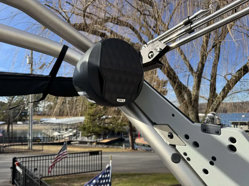 Slide: The Image of Speaker on Malibu Wakesetter 22 LSV 2026 boat. - 20