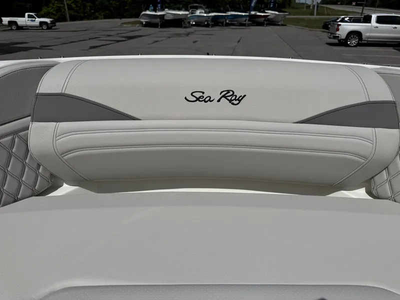 Slide: The Image of Rear seat of Sea Ray SXO260 boat, 2026 model. - 22