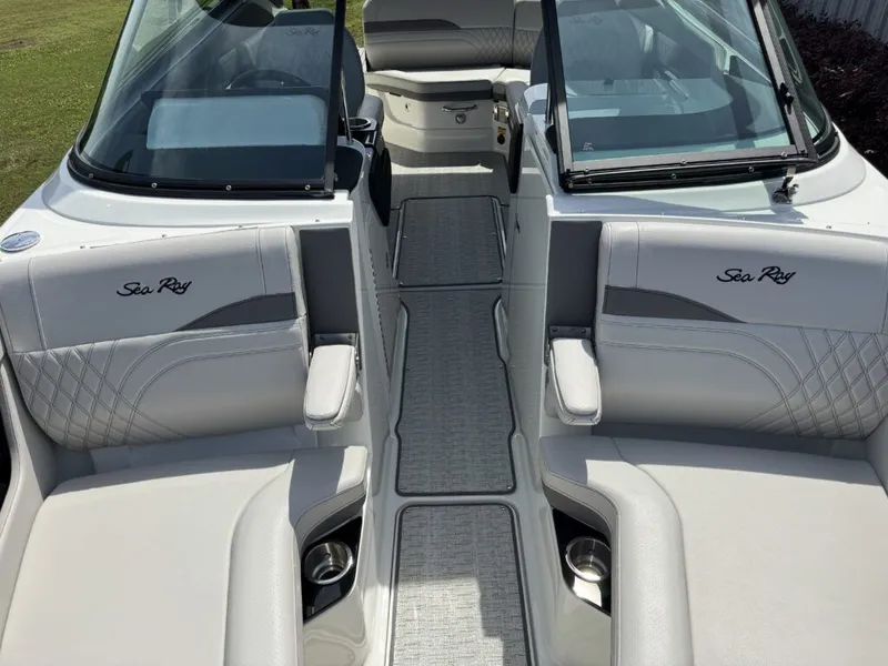 Slide: The Image of Interior of Sea Ray SXO260 boat, model year 2026. - 23