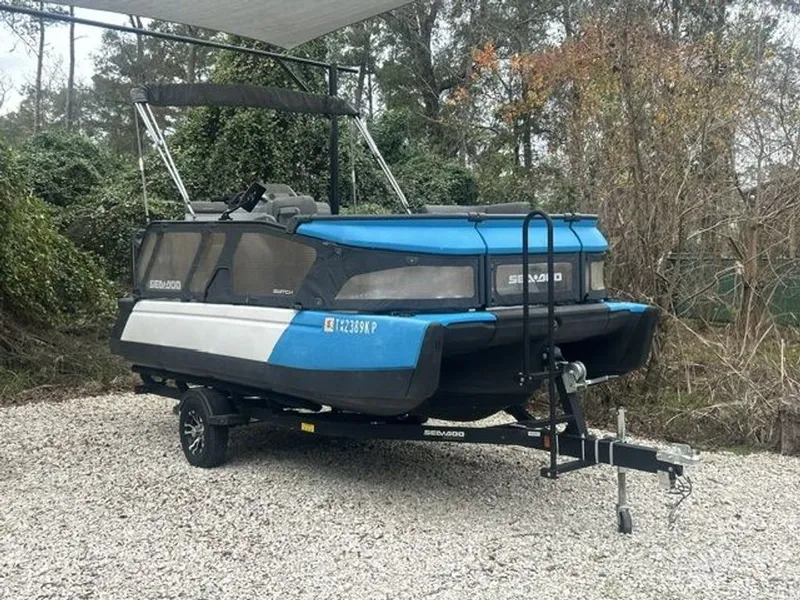The Image of Sea-Doo Switch 2022 - 0