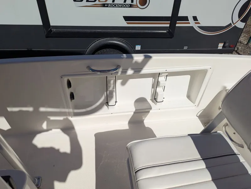 Slide: The Image of Bayliner Element F18 2017 - 14