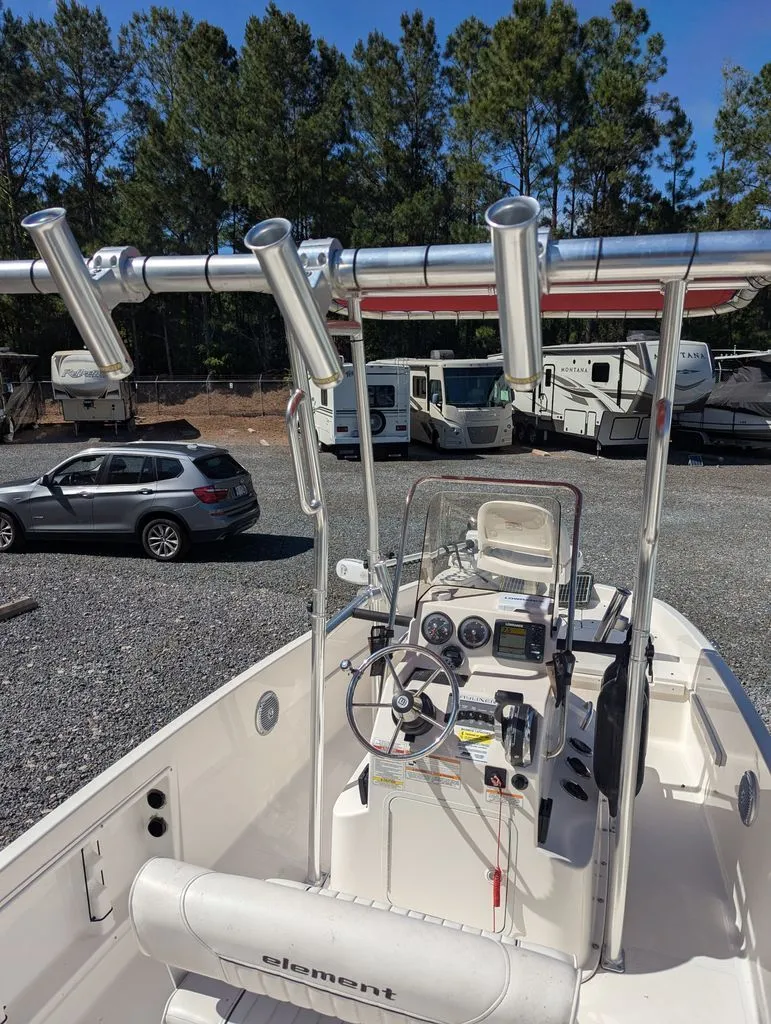 Slide: The Image of Bayliner Element F18 2017 - 3