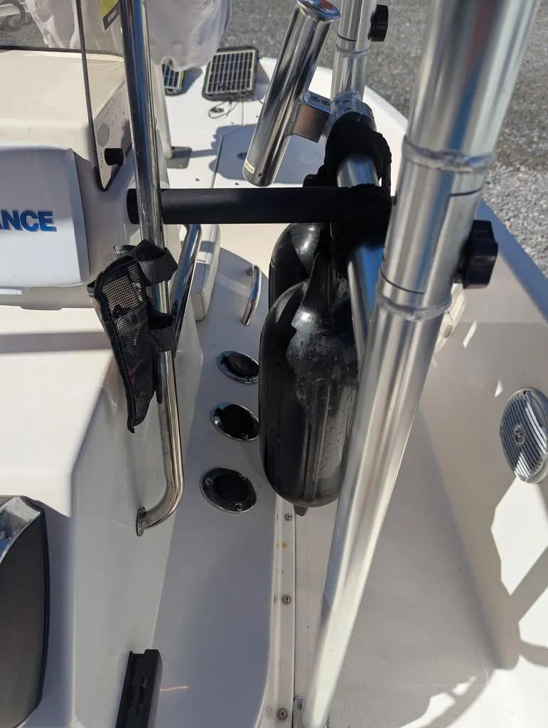 Slide: The Image of Bayliner Element F18 2017 - 4