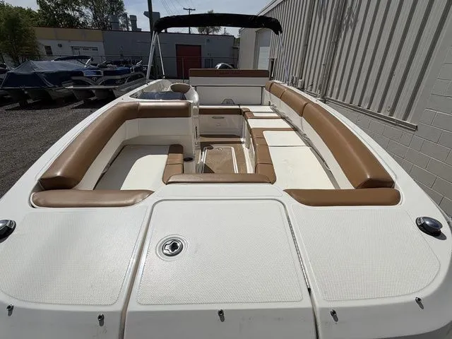 Slide: The Image of Bayliner DX 2000 2019 - 8
