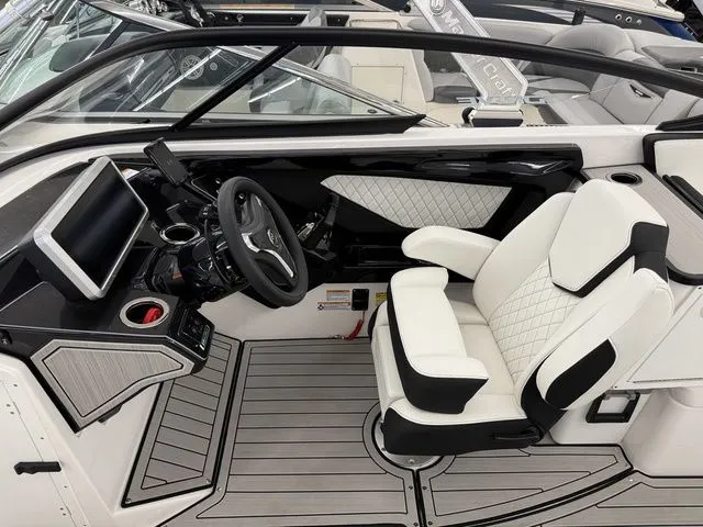 Slide: The Image of Yamaha 252SD 2024 - 23