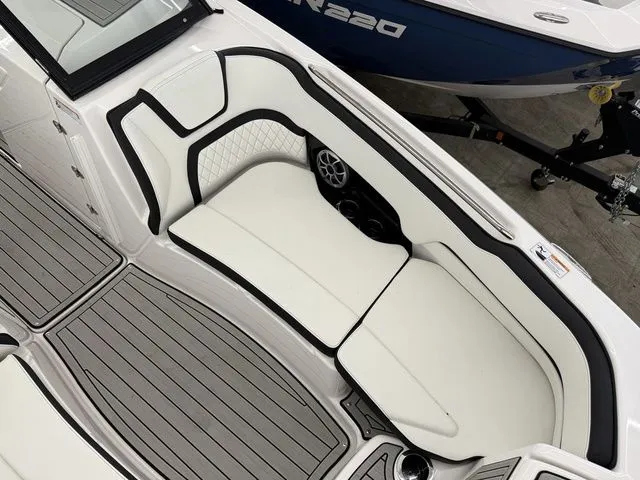 Slide: The Image of Yamaha 252SD 2024 - 33