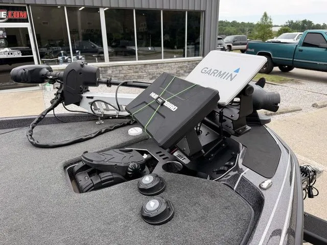 Slide: The Image of Skeeter FXR21 Limited 2021 - 9