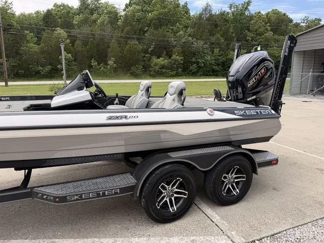 Slide: The Image of Skeeter ZXR20 2023 - 14