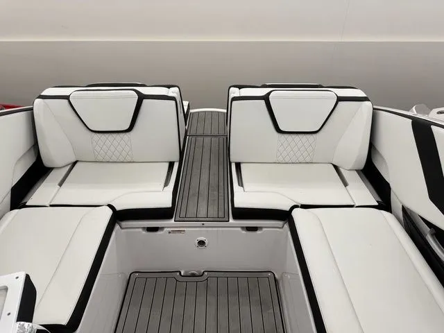 Slide: The Image of Yamaha 252SD 2024 - 10