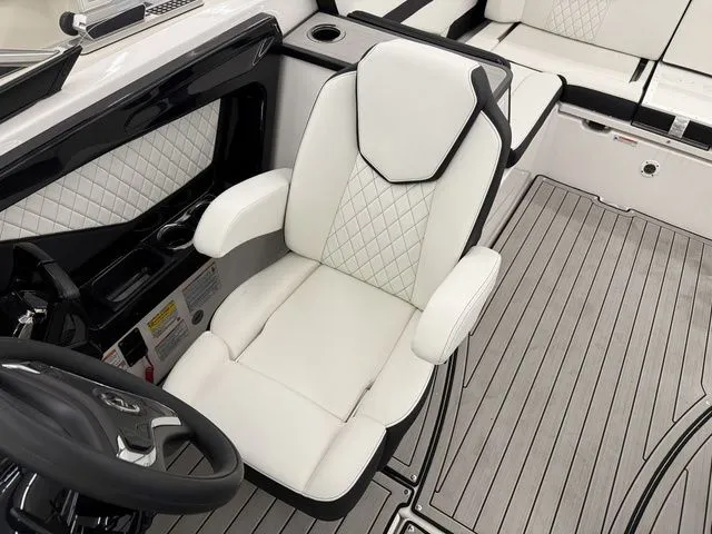 Slide: The Image of Yamaha 252SD 2024 - 25