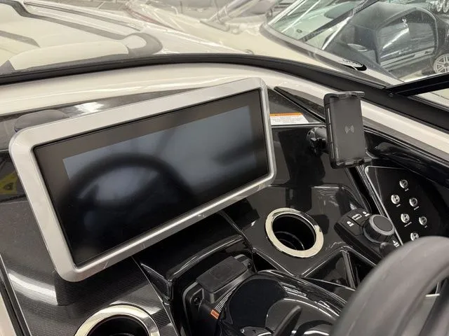 Slide: The Image of Yamaha 252SD 2024 - 29