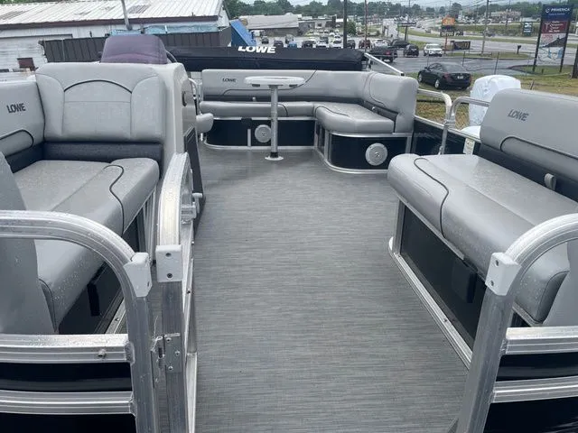Slide: The Image of Lowe Ultra 160 Cruise 2022 - 5