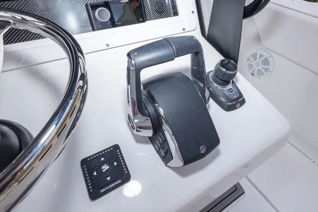 Slide: The Image of Sea Hunter 33T 2026 - 49